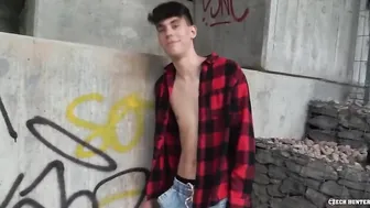 BigStr - He Finds A Handsome Dude Under The Bridge Who Needs A Horny Company And A Lot Of Cash