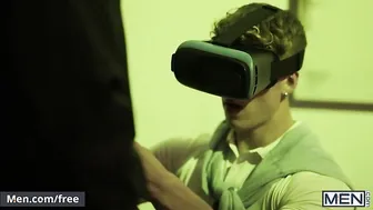 Men - Felix Fox Goes To The Museum Feeling Hot & Sexually Attracted To The Guard Finn Harding
