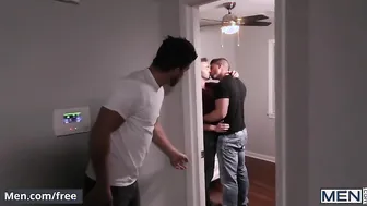 Men.com - Reverse Peeping Tom Part 3