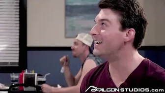 Muscle Daddy Ryan Rose Fucks Cute Horny College Boy