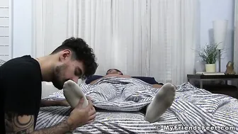 Cumming Sean Holmes wakes up during feet worship
