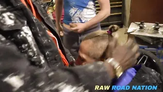 4 GREASY MONKEYS USE SLUT'S HOLE AND LEAVE HIM DRIPPING