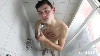 Roger Cossey - Day 1 - Shower