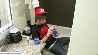Robbie Callahan Fucks Fleshlight
