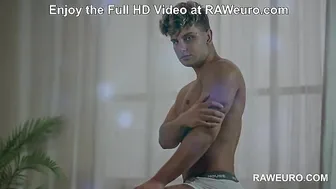 Bareback Twink Morning Wood at RAWeuro