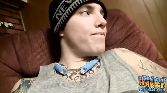 Blinx wanked his prick so many times he became a pro at it