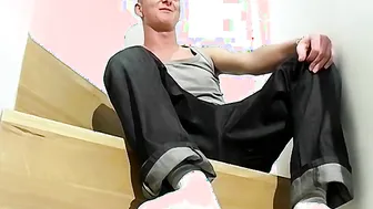 19yo Brit interviewed before masturbating and cumming solo