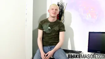 Inked twink Harley solo masturbation cums on work desk