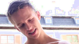 Hoyt Kogan fucks newcomer bareback