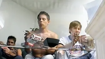 Twinks blowing dicks and smoking in orgy