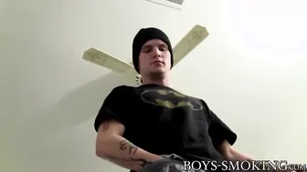 Inked emo twink smoking cigarettes while jerking off solo