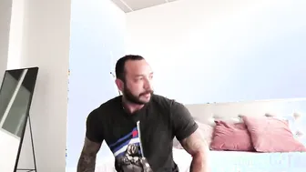 LocuraGay - Julián Torres es infiel con su casero Scruffy