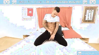 VRB GAY Dom Ully Jerking Off On Bed