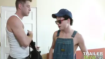 TRAILERTRASHBOYS Junior Raw Breeds Hunk