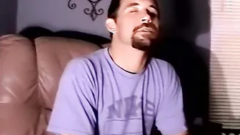 Rugged amateur shows his body off before the jerk off