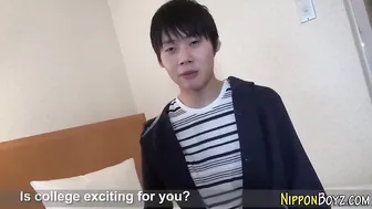 Japanese twink cums solo