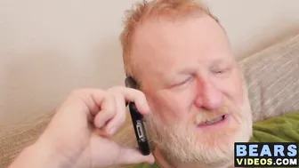 Chubby bear has unforgettable fun with a prick fiddler