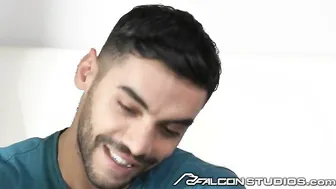 SUPER HOT EXOTIC MUSCLED HUNK Shoves His MONSTER COCK